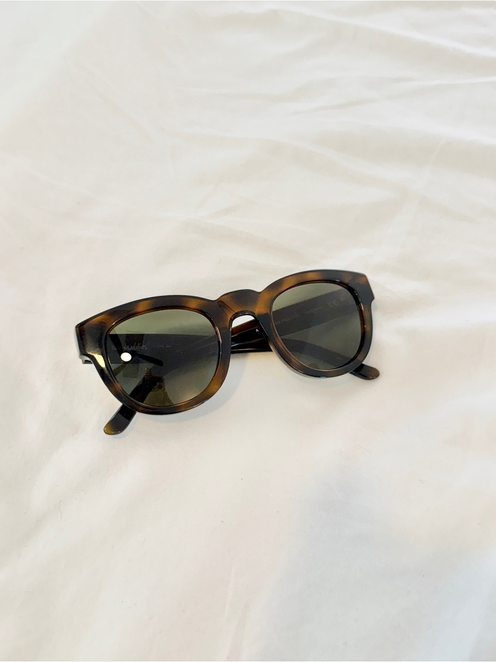 NWOT Sun Buddies Retro Sunglasses